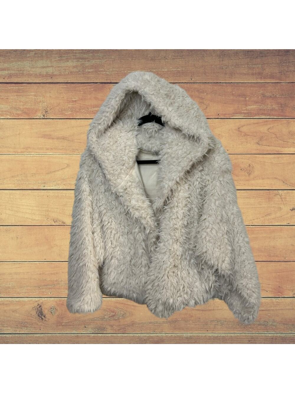 Dress Forum Los Angeles faux fur cozy hooded jacket